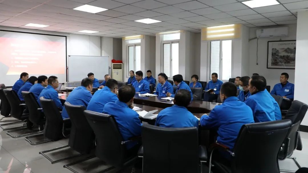 嚴(yán)鑒鉑：把銷售隊伍鍛造成一支鐵軍、一面旗幟！