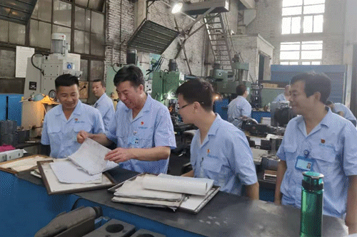 嚴鑒鉑董事長深入一線調研指導工作