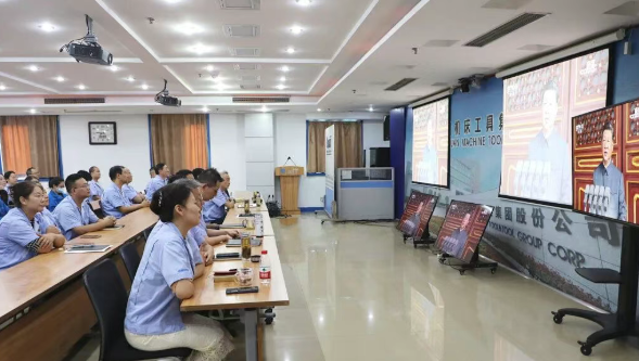 【集團(tuán)資訊】集中觀看九三閱兵盛況！以實業(yè)報國踐行制造強國使命！